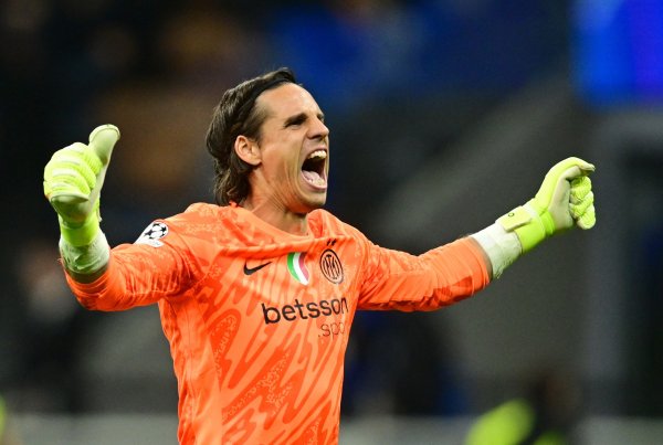 免息股票配资 米体：索默等5名老将今夏合同到期，为国米腾出1410万欧薪水空间